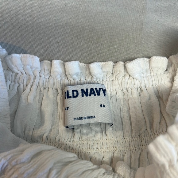 Cream Puff Sleeve Smocked Blouse - Picture 2 of 3